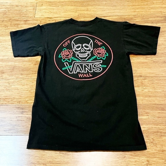 Vans Tops - VANS Off the Wall Skull & Roses black, red, white, green short sleeve t-shirt. S